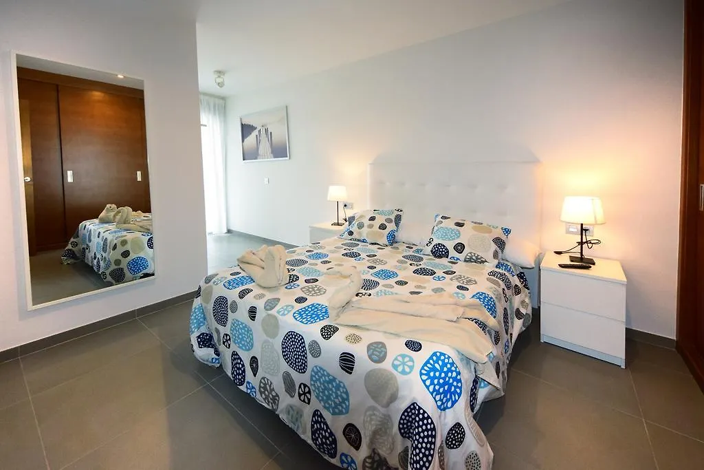 Magnificent Apartment On The Beach 